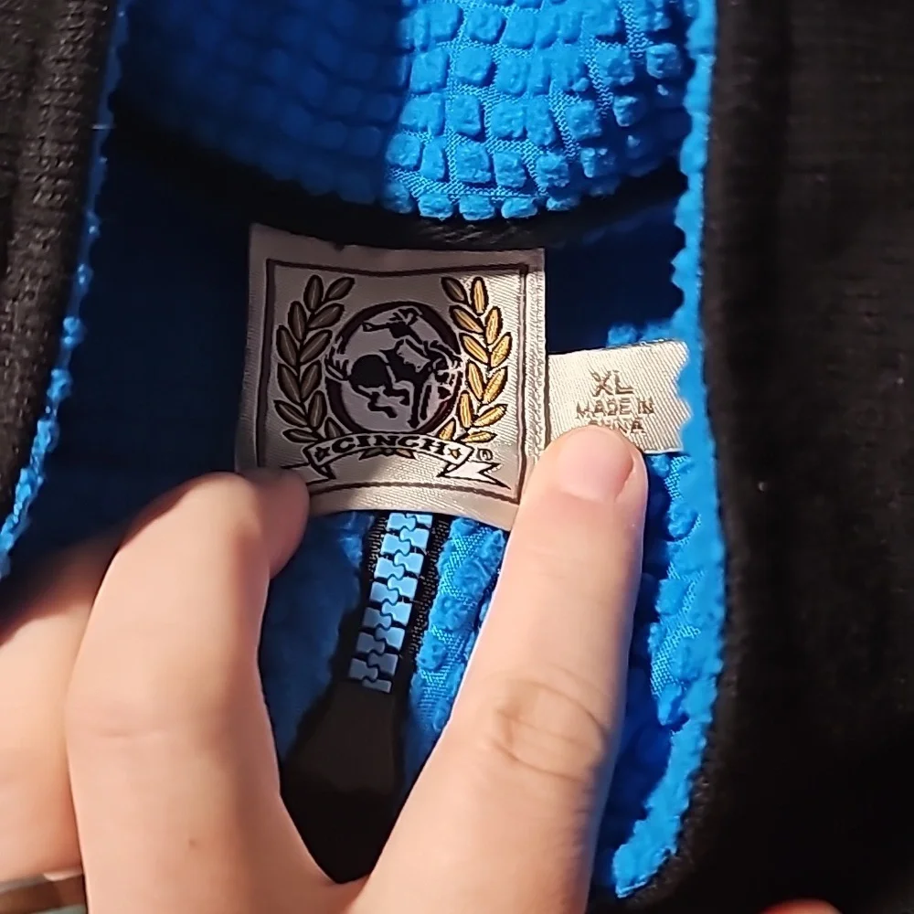 CINCH pullover - Picture 3 of 4